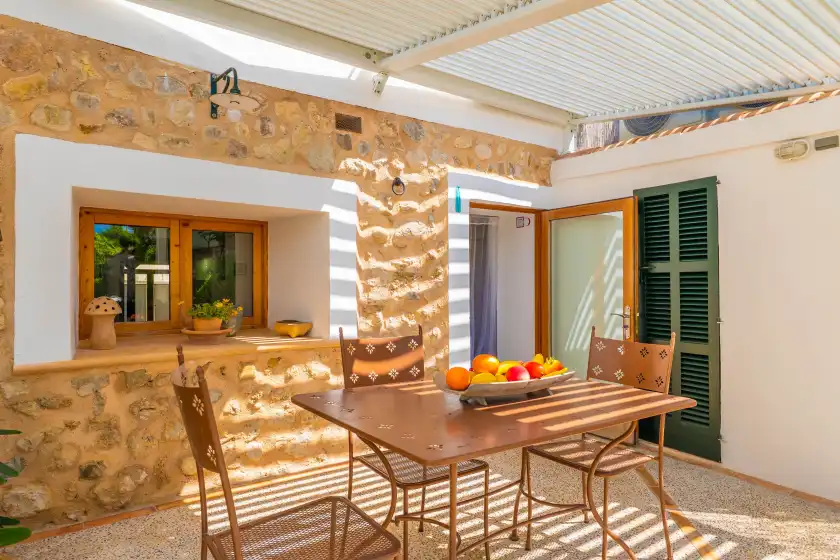 Holiday rentals in Can mateu (campanet), Campanet