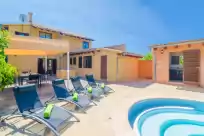 Holiday rentals in S'alqueria