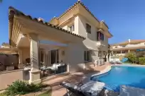 Holiday rentals in Villa riviera