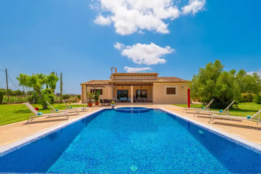 Holiday rentals in Son crestes