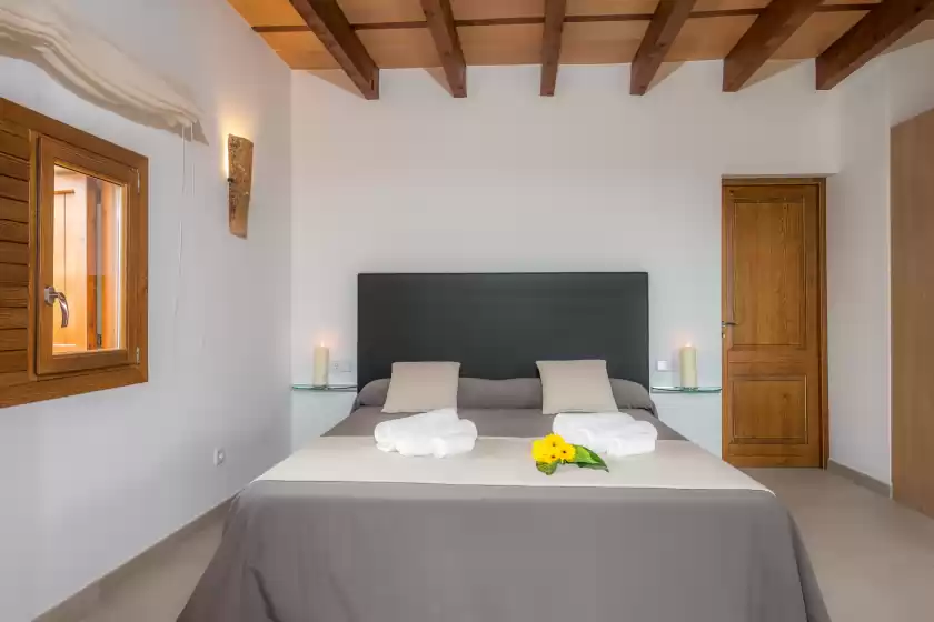 Holiday rentals in Sa serra, Lloret de Vistalegre