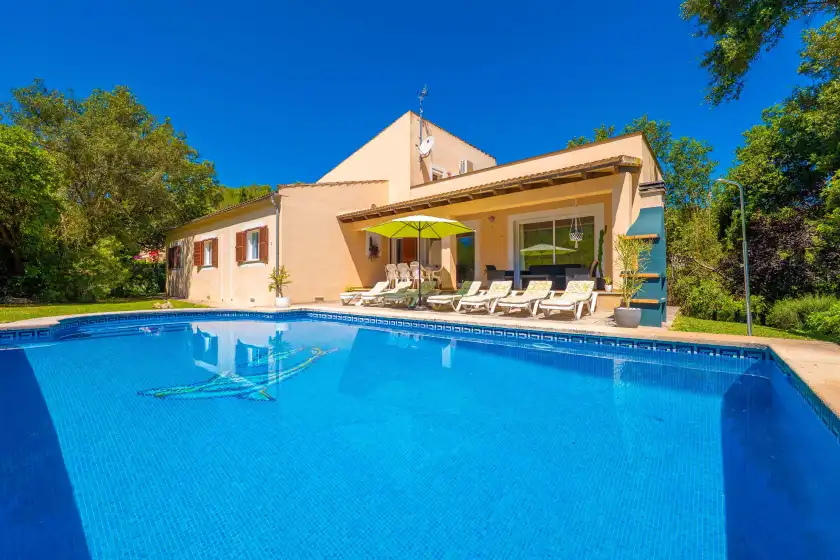 Holiday rentals in Vila garballó, Crestatx