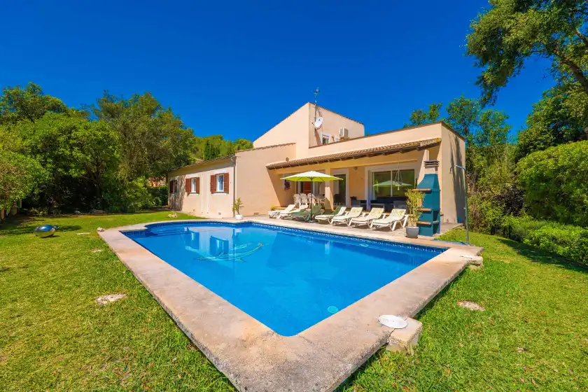 Holiday rentals in Vila garballó, Crestatx