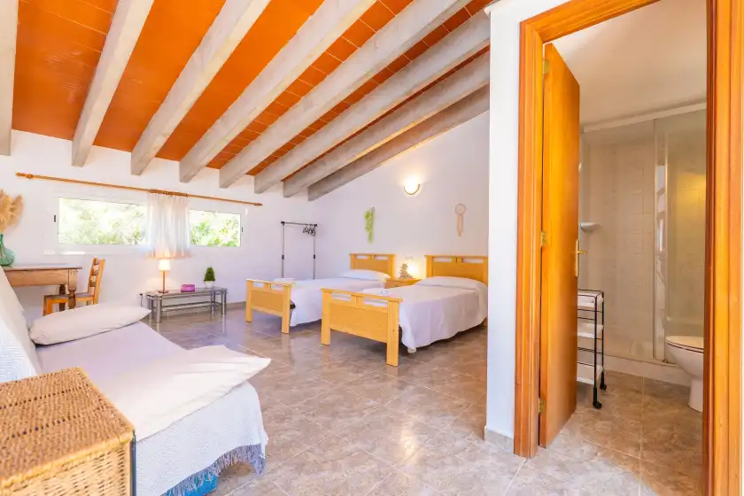 Holiday rentals in Vila garballó, Crestatx