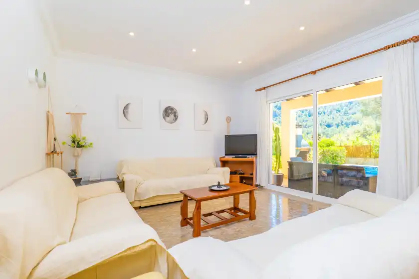 Holiday rentals in Vila garballó, Crestatx