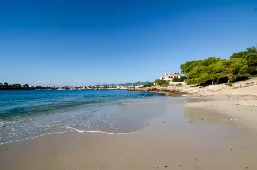 Holiday rentals in Es port, Portocolom