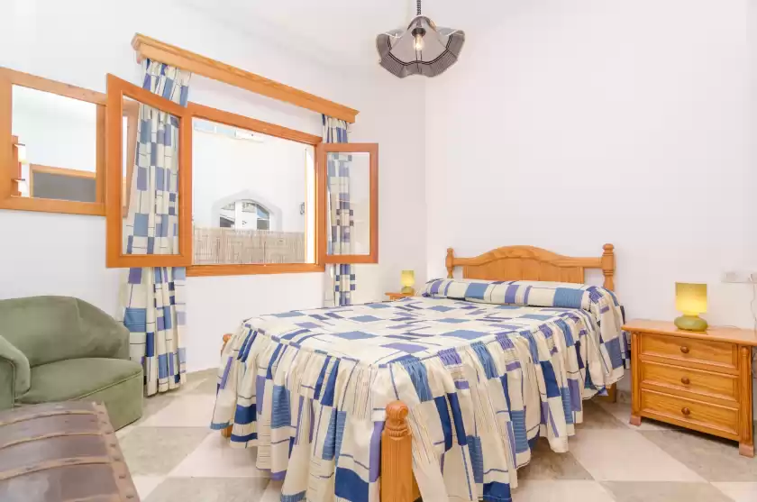 Holiday rentals in Es port, Portocolom