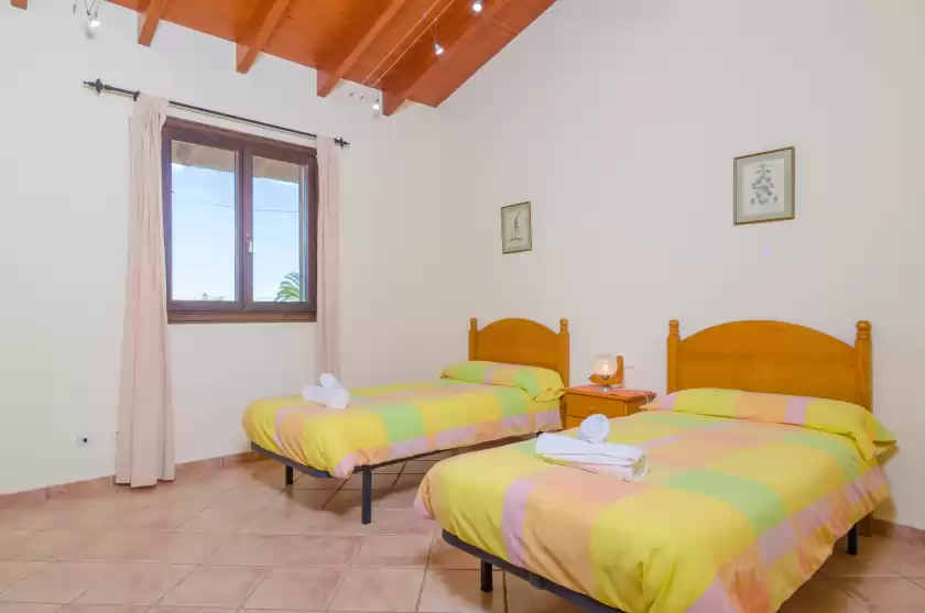 Holiday rentals in S'alqueria, Campanet