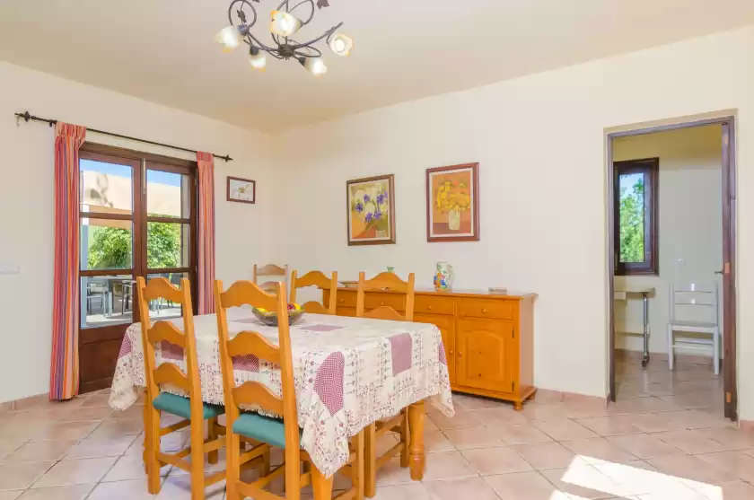 Holiday rentals in S'alqueria, Campanet