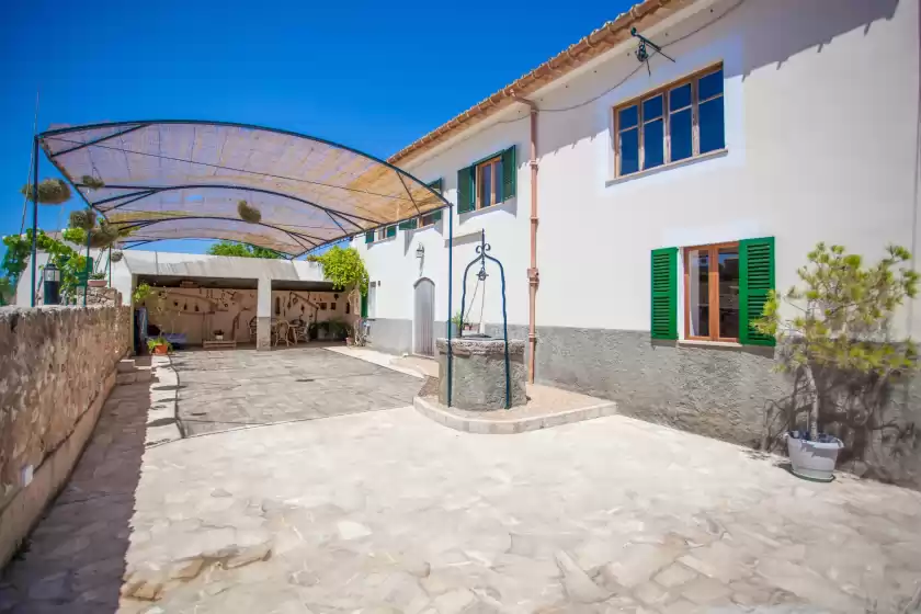 Holiday rentals in Sa vinyota, Llubí