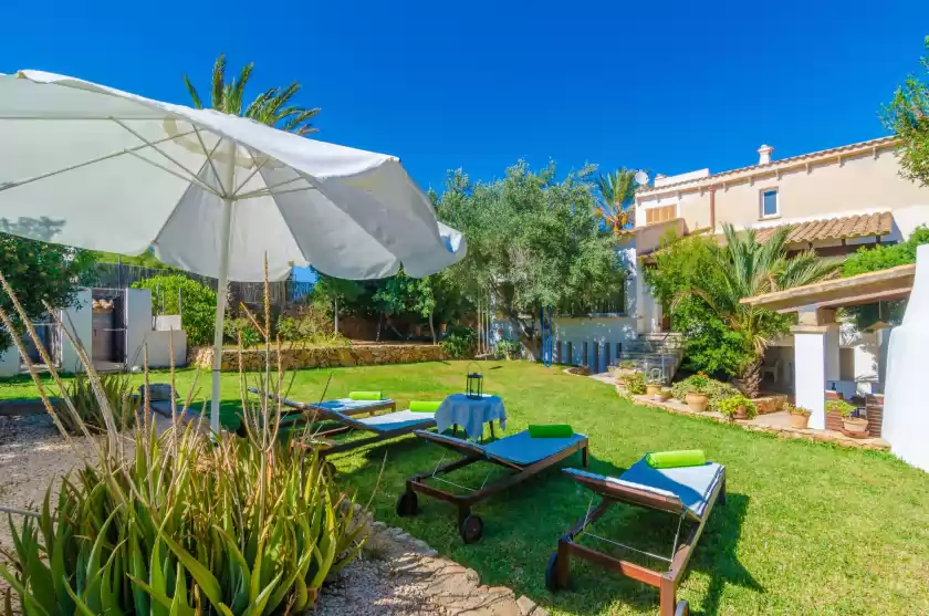 Holiday rentals in Can boira, Portocolom