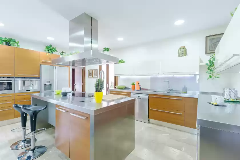 Holiday rentals in Sa blanquera - adults only, Sa Pobla