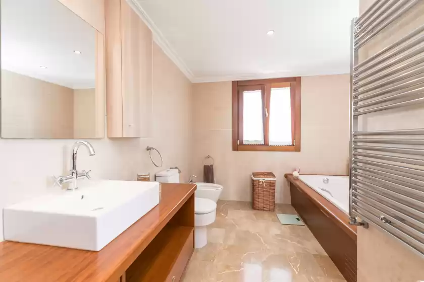 Holiday rentals in Sa blanquera - adults only, Sa Pobla