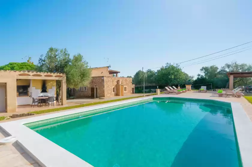 Holiday rentals in Es figueral