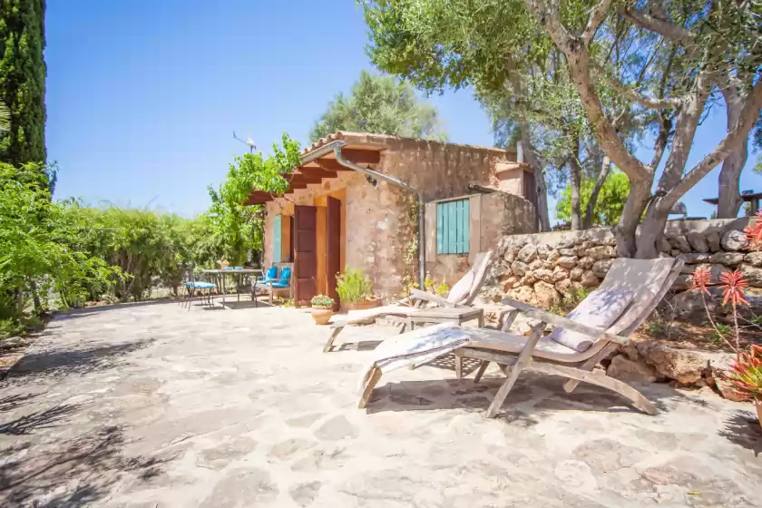 Holiday rentals in Can pina - adults only (eco groc), Costitx