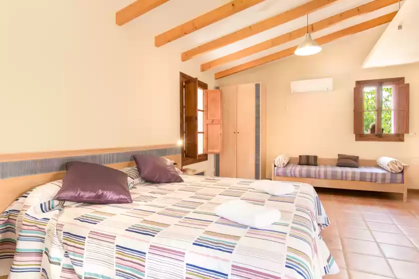 Holiday rentals in Casa en moscari, Moscari