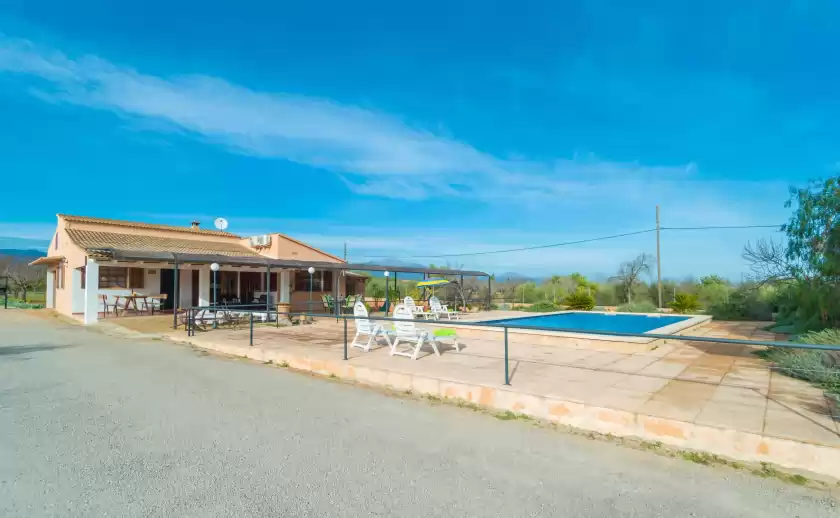 Holiday rentals in Ca'n canastro, Binissalem