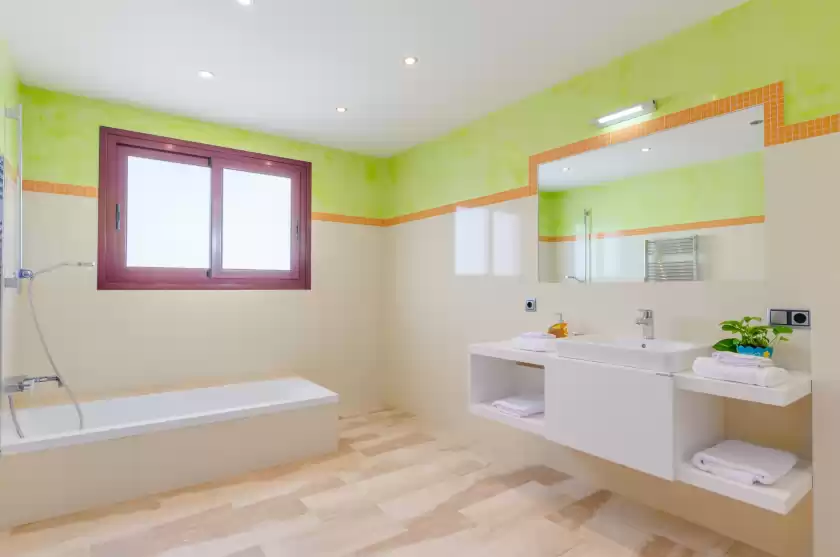 Holiday rentals in Villa puigverd, Felanitx
