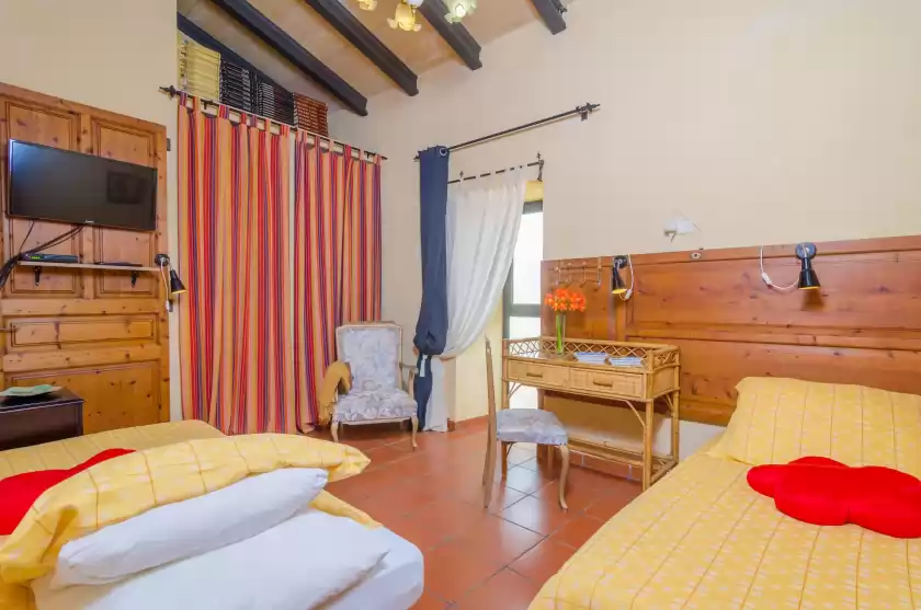 Holiday rentals in Ca na missa 10, Llubí