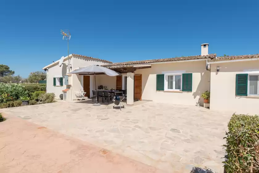 Holiday rentals in Ca na menuda, Biniali