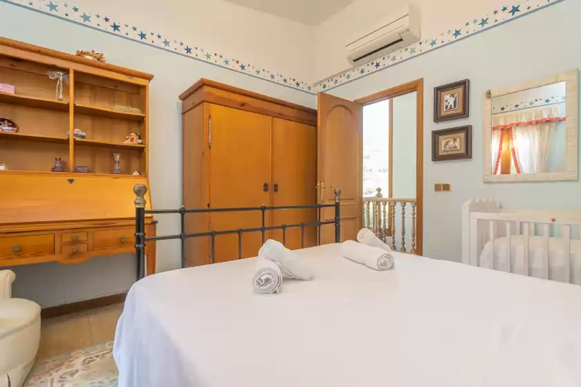 Holiday rentals in Tramontana, Lloseta