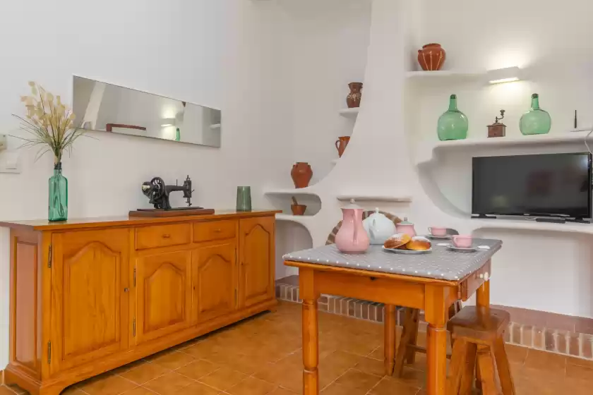 Holiday rentals in Casa dina, Es Mercadal