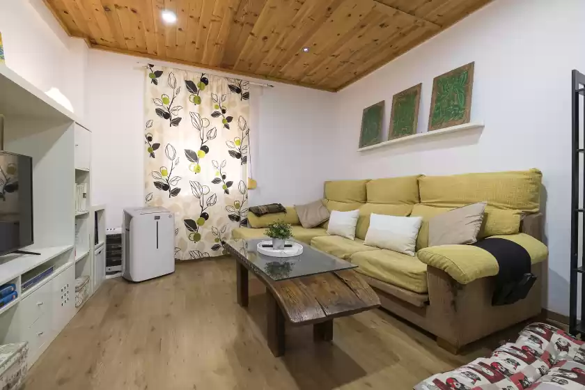 Holiday rentals in Casa del olivo, Algeciras