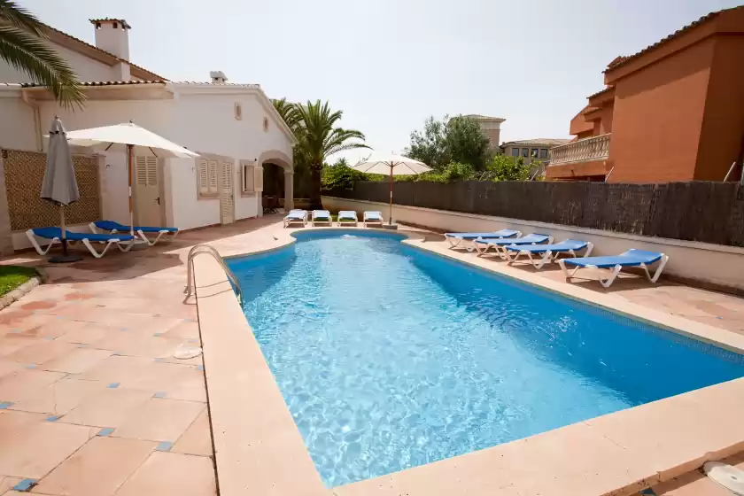 Holiday rentals in Llampudol (villa sa coma), sa Coma