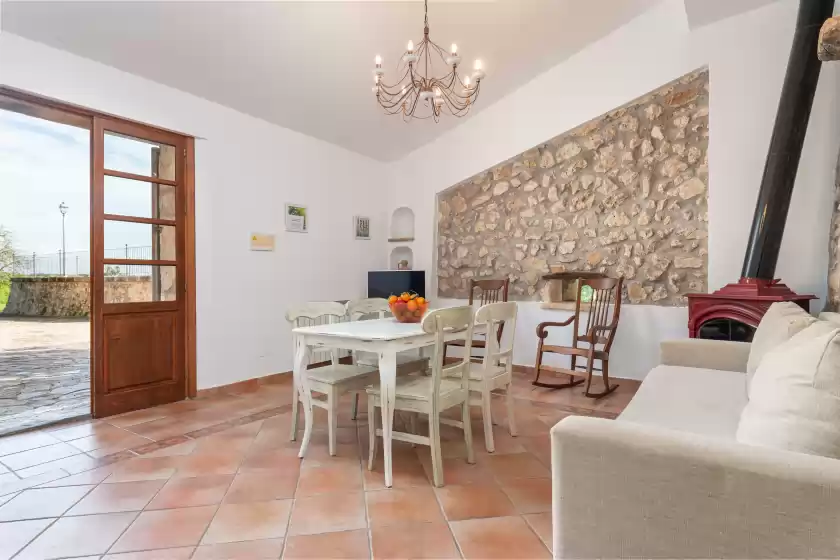 Holiday rentals in Sa franquesa vella - antoni barraquetes