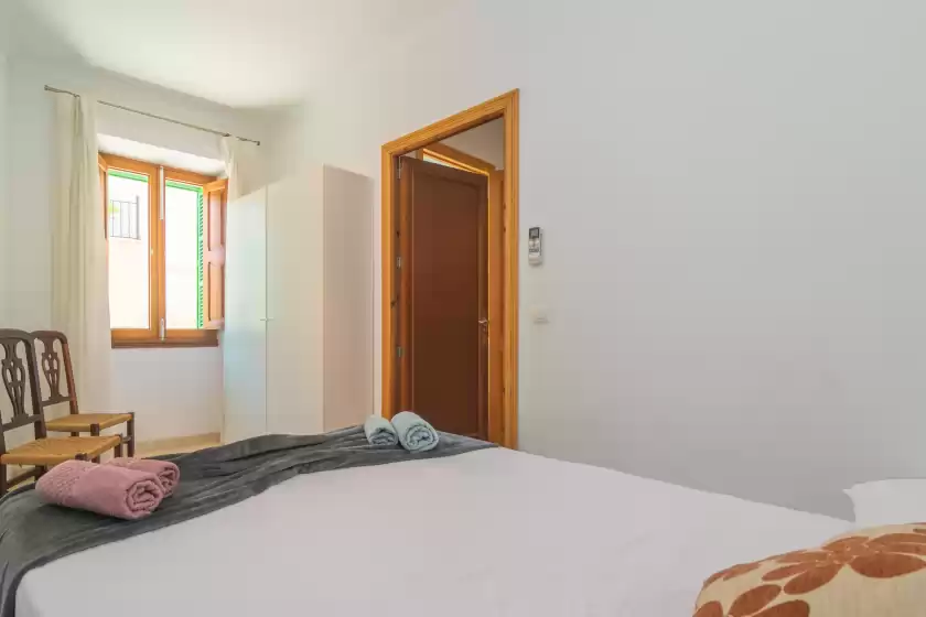 Holiday rentals in Casa nord 10pax, Caimari