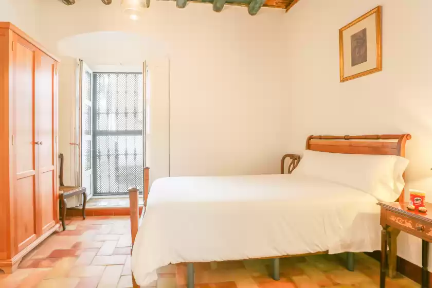 Holiday rentals in Posada de la casa del pintor hab. huelva - adults , Carmona