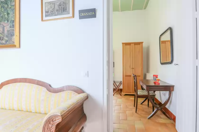 Holiday rentals in Posada de la casa del pintor hab. granada - adults, Carmona