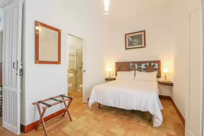 Holiday rentals in Posada de la casa del pintor hab. jaen - adults on, Carmona