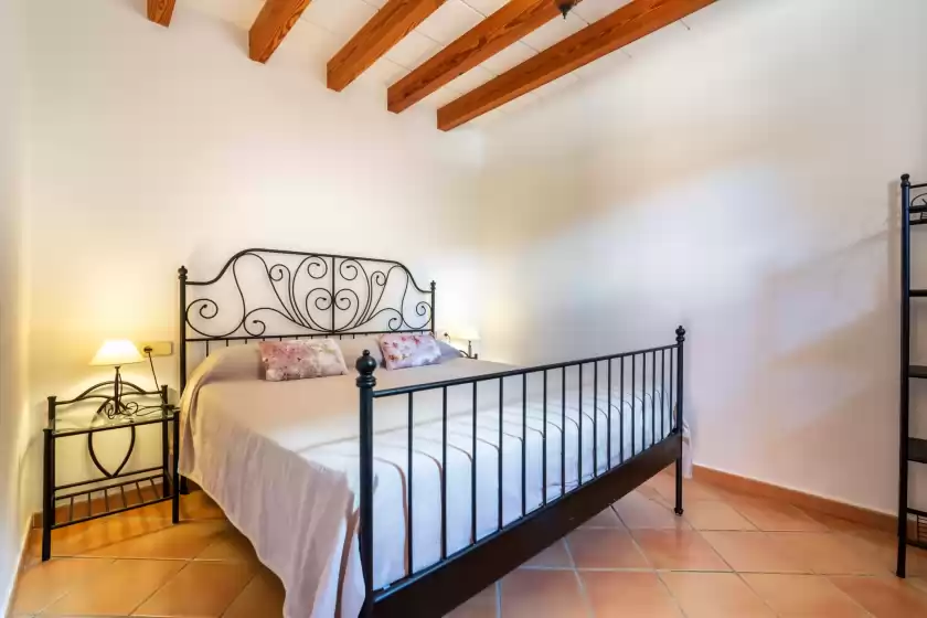 Holiday rentals in Cases de son roig, Sant Joan