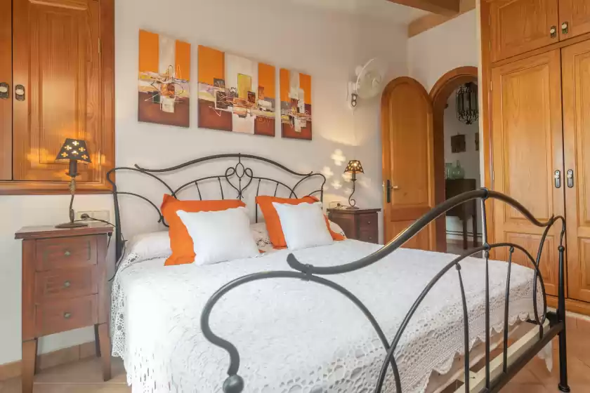 Holiday rentals in Es rafal cogolles, Manacor