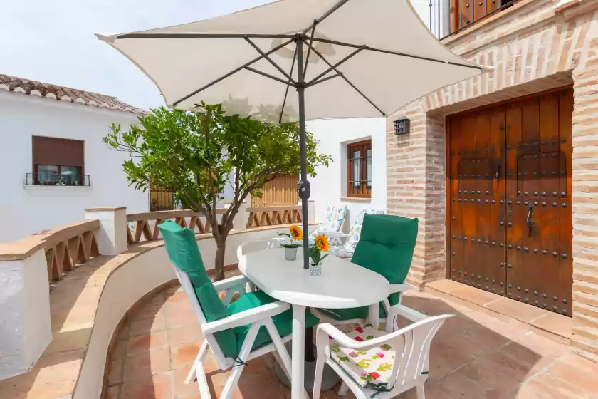 Holiday rentals in El porton, El Borge