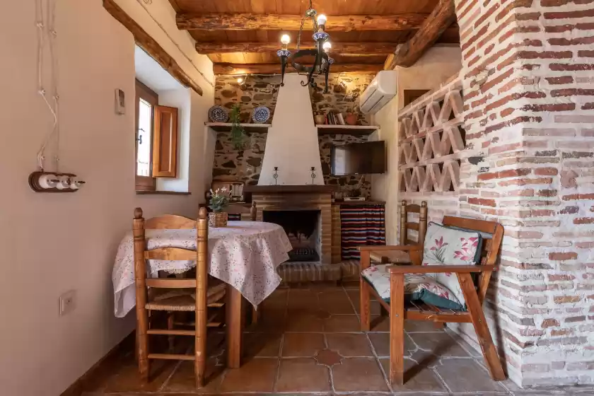 Holiday rentals in El porton, El Borge