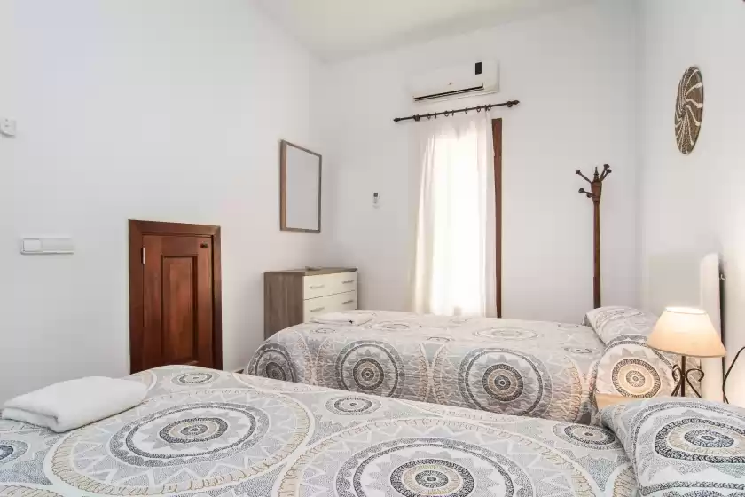 Holiday rentals in Ses angoixes, Santanyí