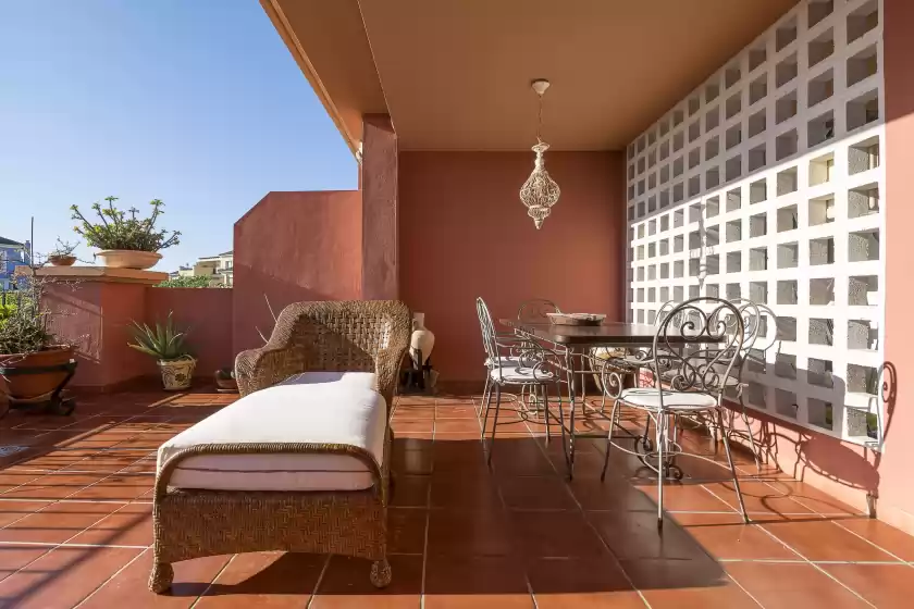 Holiday rentals in Spikes, Sotogrande