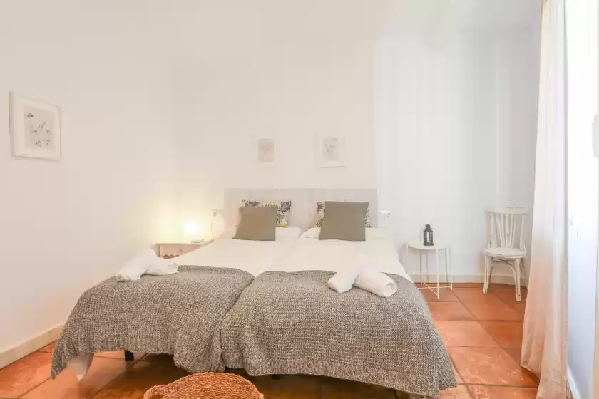 Holiday rentals in Casa rural los menestrales, Lora del Río