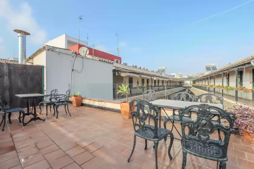 Holiday rentals in Patio de la cartuja 2 pax, Sevilla