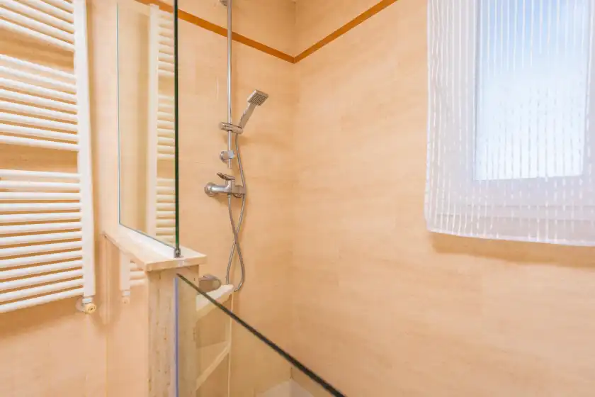 Holiday rentals in Chalet libertat, sa Torre