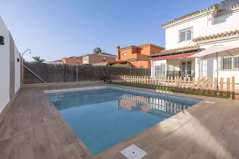 Holiday rentals in Villa del sol, Chiclana de la Frontera