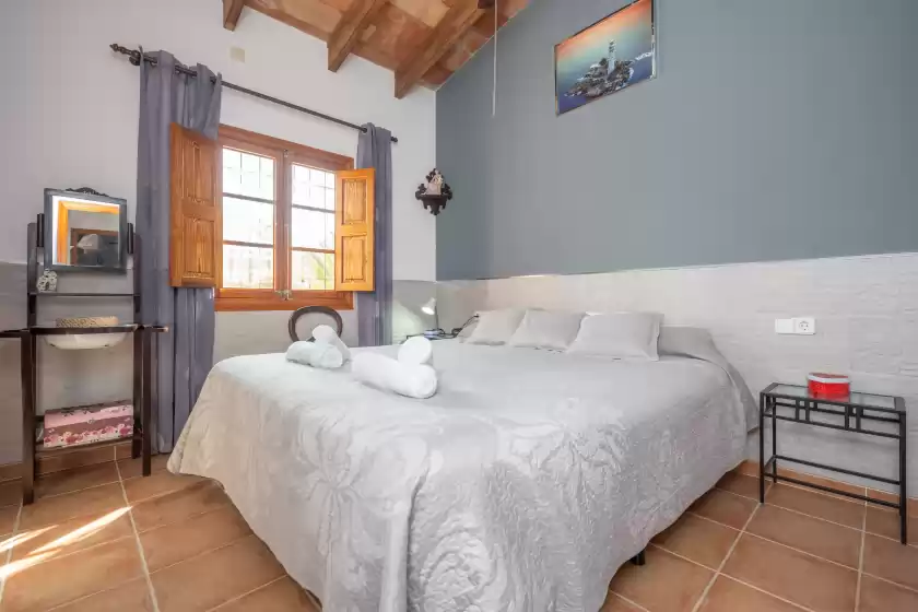 Holiday rentals in Can pintat (llubí), Llubí