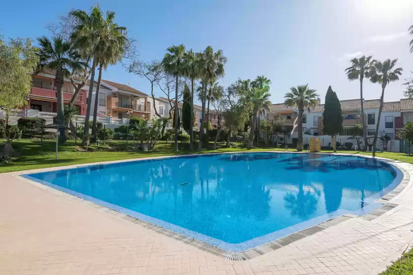 Holiday rentals in Oasis playero, Chiclana de la Frontera