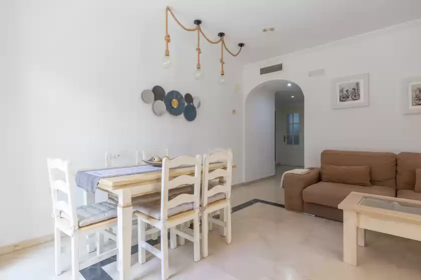 Holiday rentals in Mar bella, Marbella