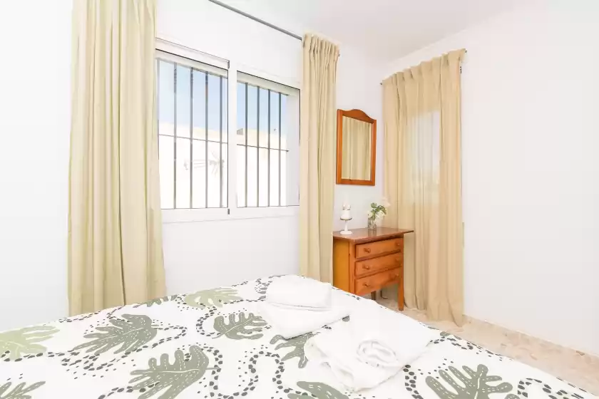 Holiday rentals in Terraza de san rafael, Rota