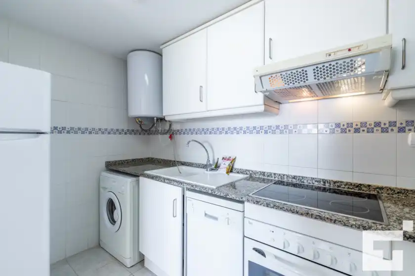 Alquiler vacacional en Apolo xvi 1 4 19 - grupo turis, Calp