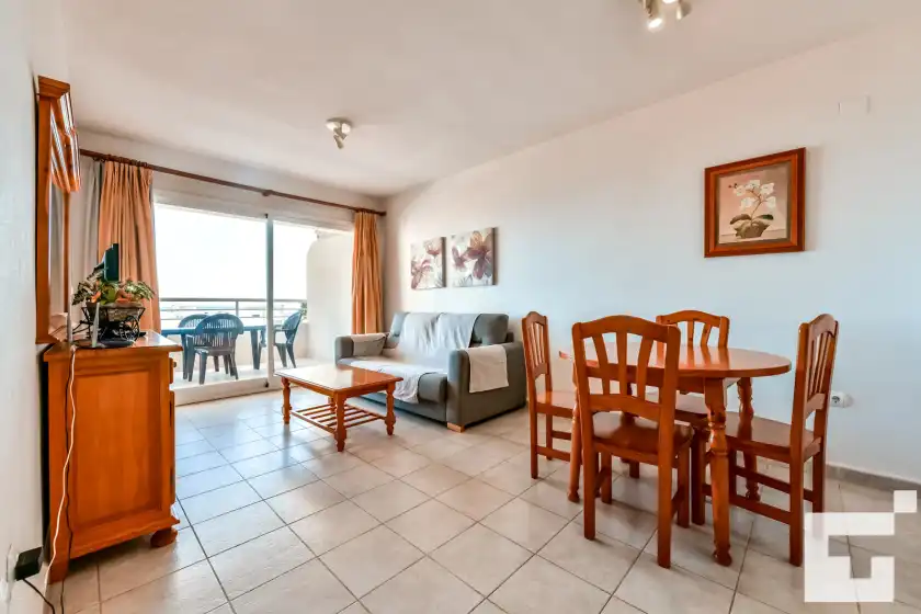 Alquiler vacacional en Apolo xvi 2 4 19 - grupo turis, Calp