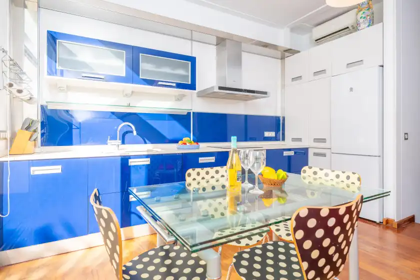 Holiday rentals in Villa palmera, Es Molinar